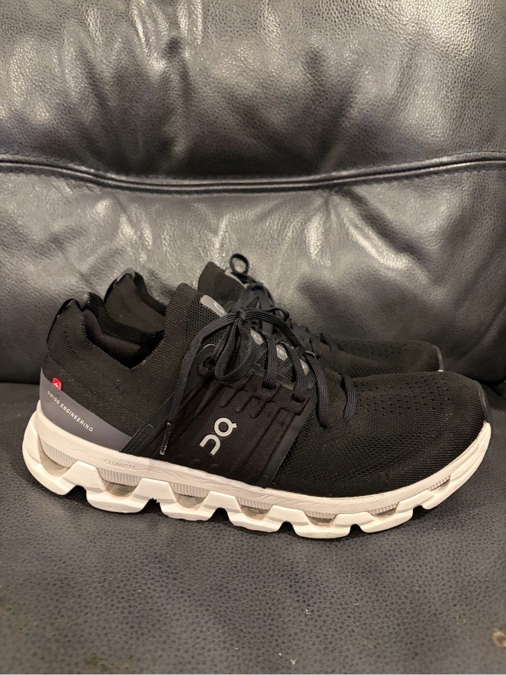 On Running Men's Black/White Athletic Running Shoes